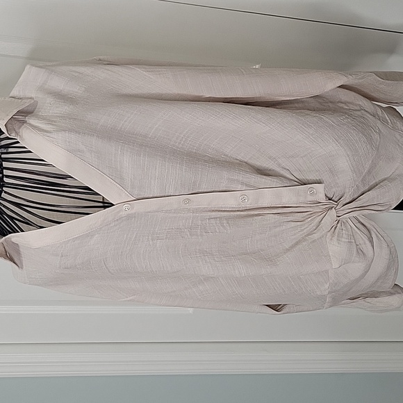 FATE Beige Button Up Blouse Size Small - Picture 3 of 8